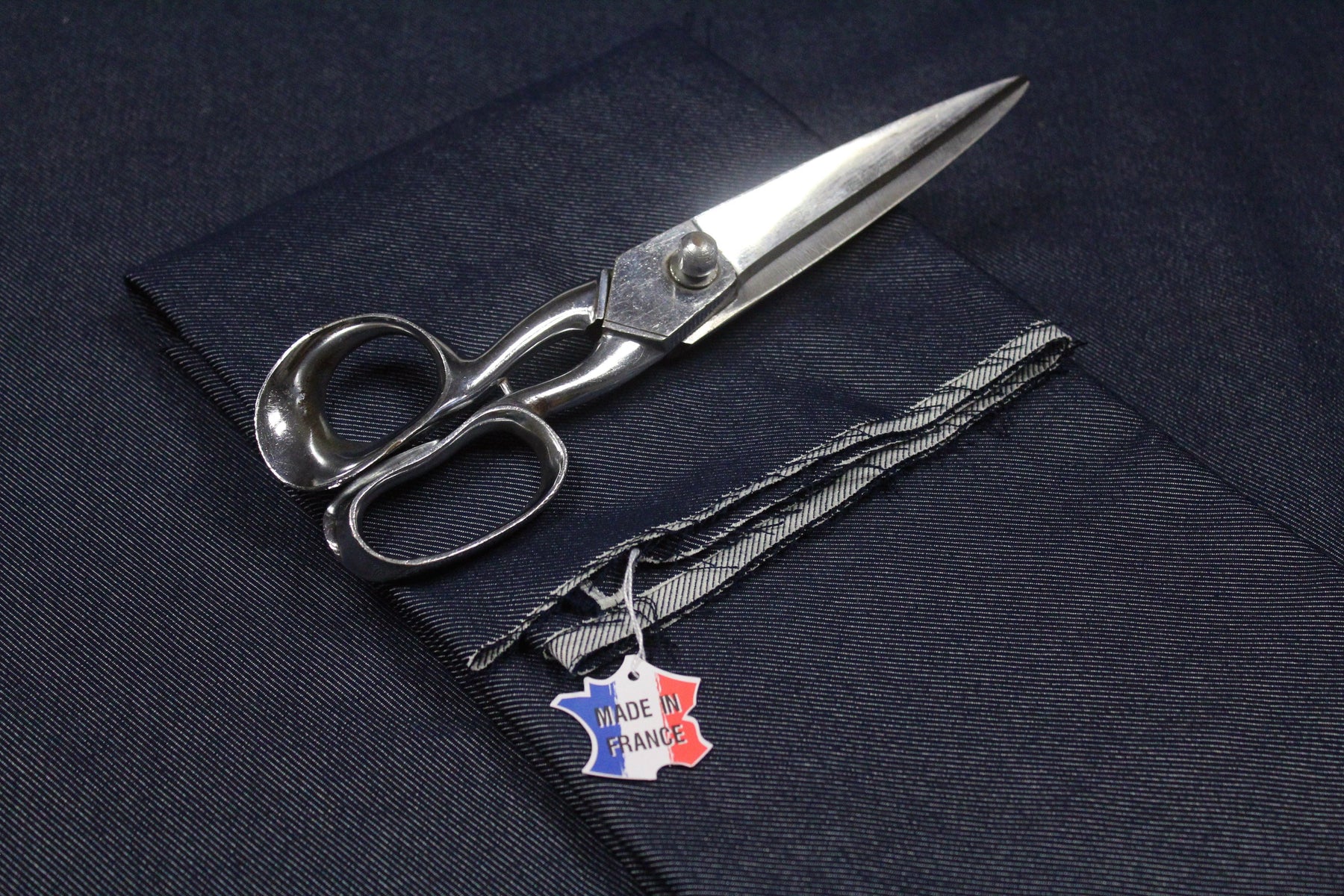 Le tissu jean fabriqué en France est de retour en stock ! - tissuspipi.com