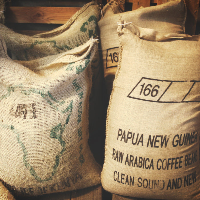 Les authentiques sacs de jute à café sont chez tissuspipi.com ! - tissuspipi.com