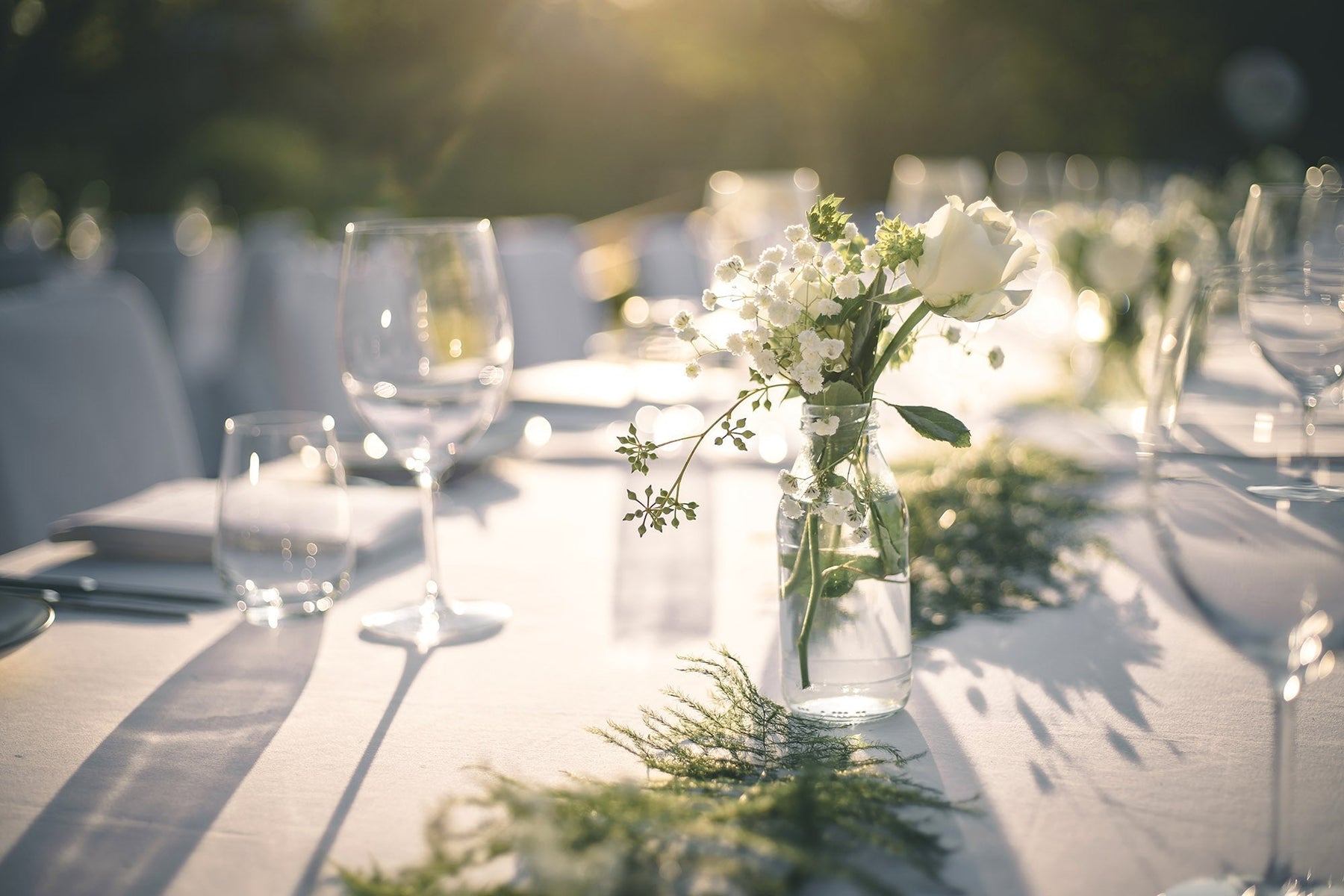 La nappe de votre mariage : pour la table, le buffet et les serviettes de table - tissuspipi.com