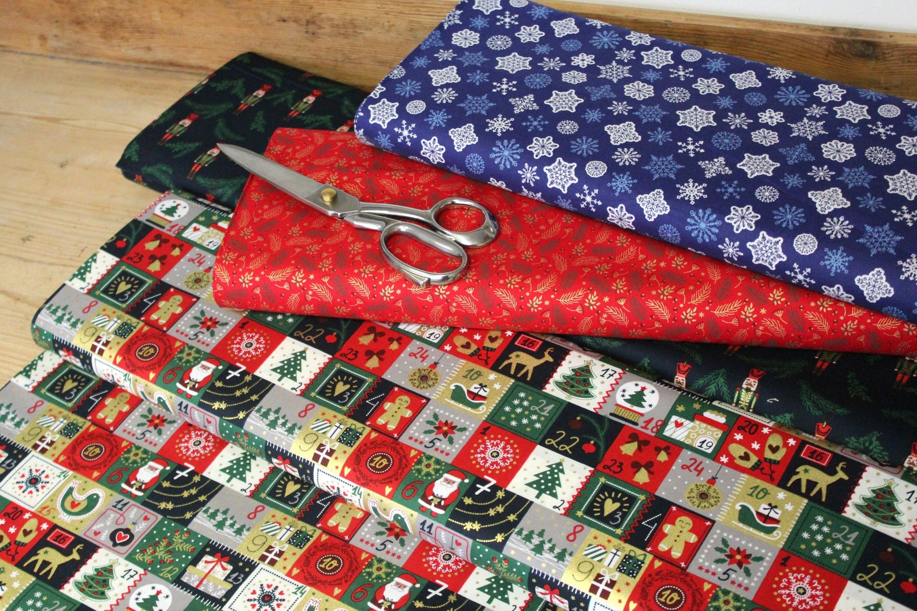 Notre nouvelle collection des tissus de Noël est arrivée ! - tissuspipi.com