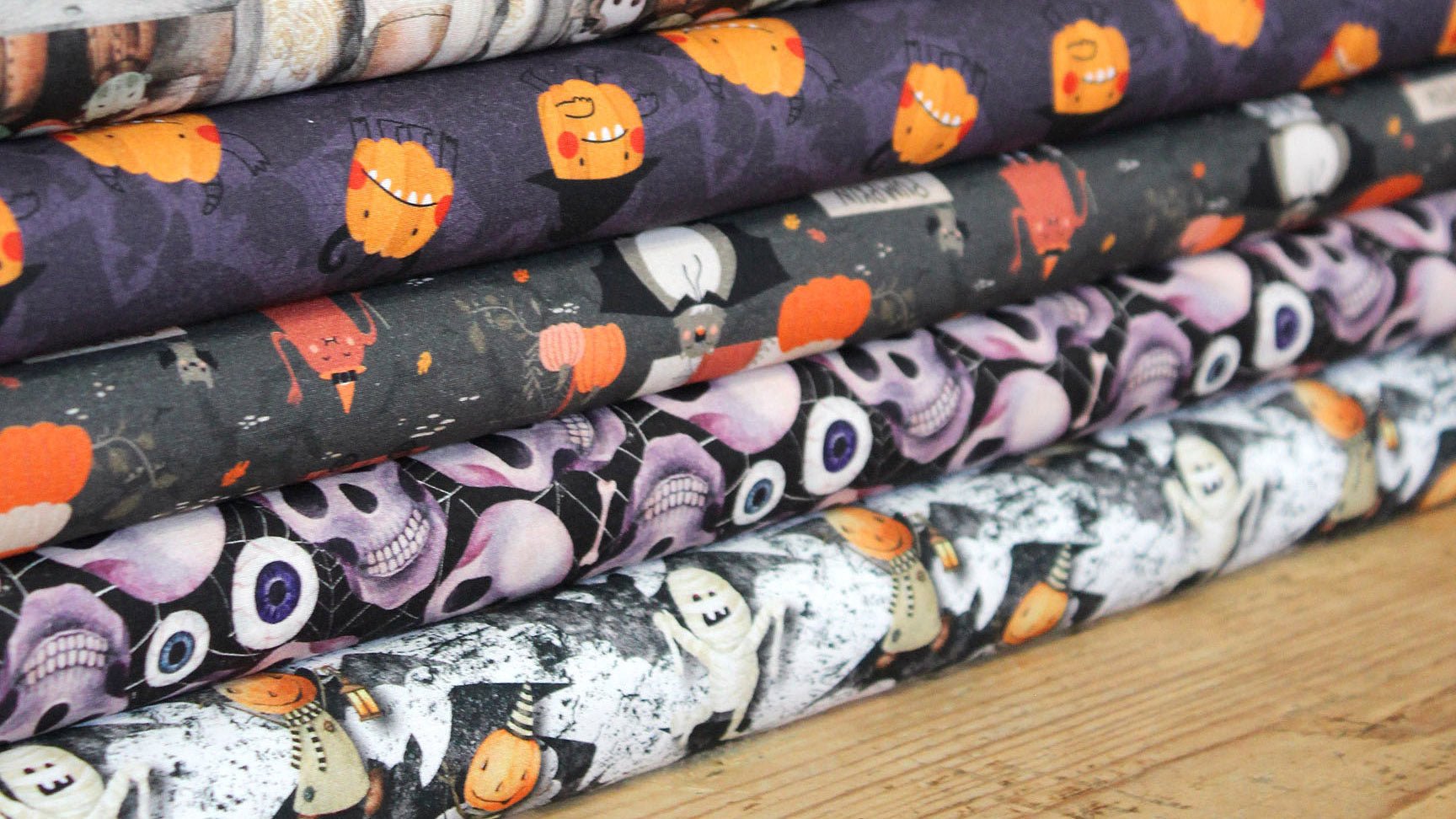 Collection Halloween : de jolis tissus qui font presque peur ! - tissuspipi.com