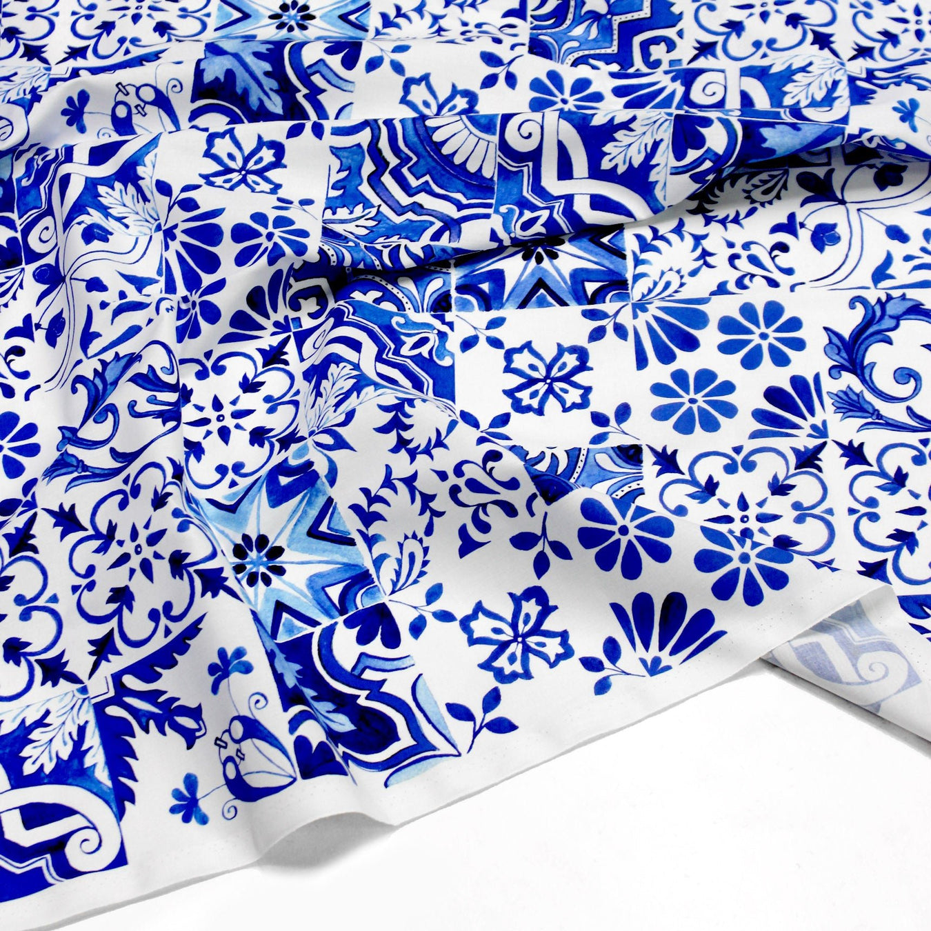 Collection Tissus Carreaux de faïence et Azulejos - tissuspipi.com