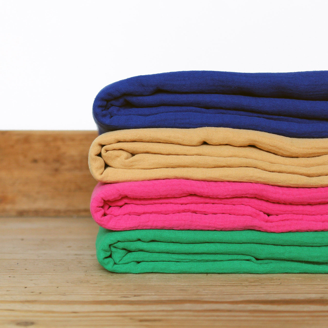 Tissus unis pour robes, jupes et blouses - tissuspipi.com