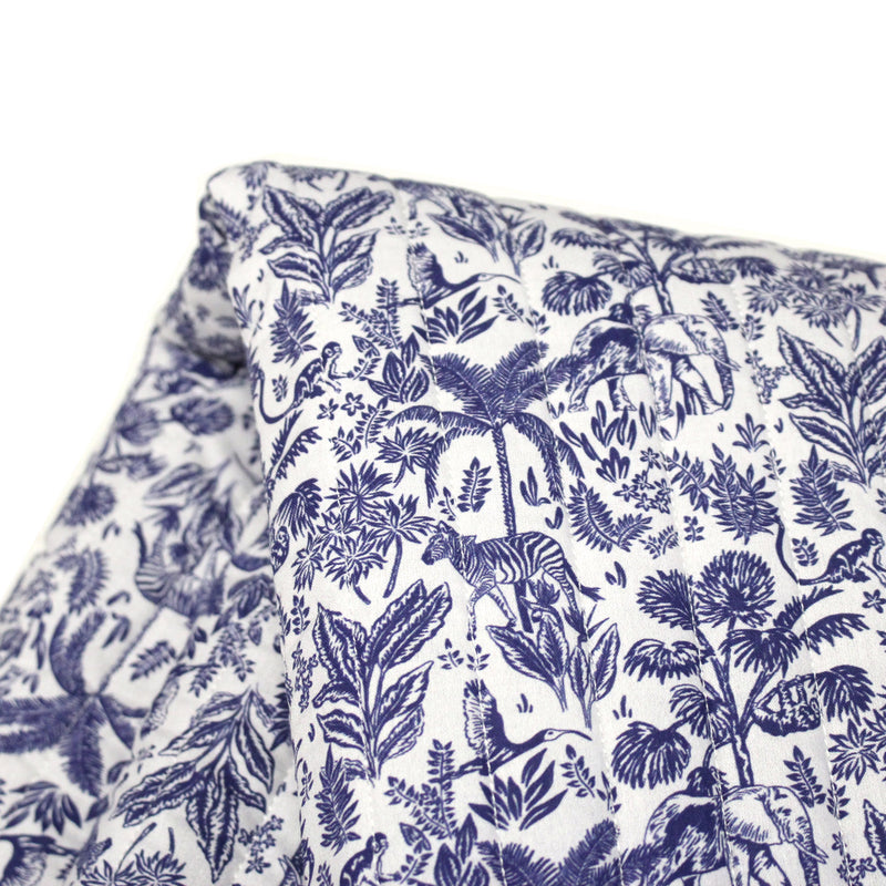 Tissu matelassé TOILE DE JOUY : trois motifs, deux couleurs, cinq tissus ! - tissuspipi.com