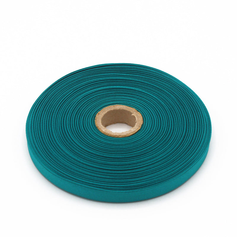 Ruban de sergé vert paon 10mm - Galette de 50 mètres - Fabrication française - tissuspipi.com