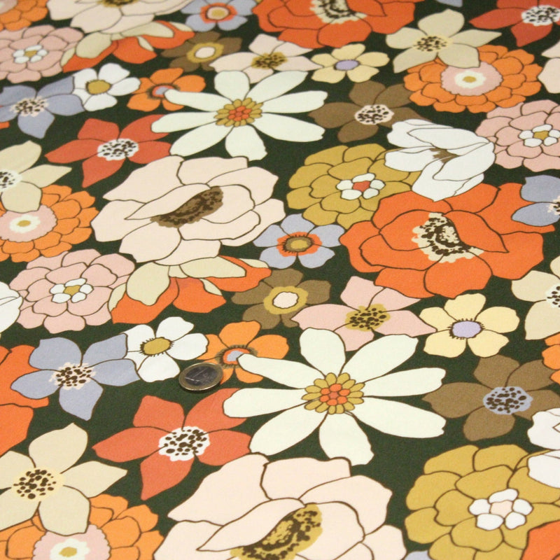 Tissu gabardine de coton SUZANNE imprimé fleurs rétro : bleu, rouille, olive - OEKO - TEX STANDARD 100 - tissuspipi.com
