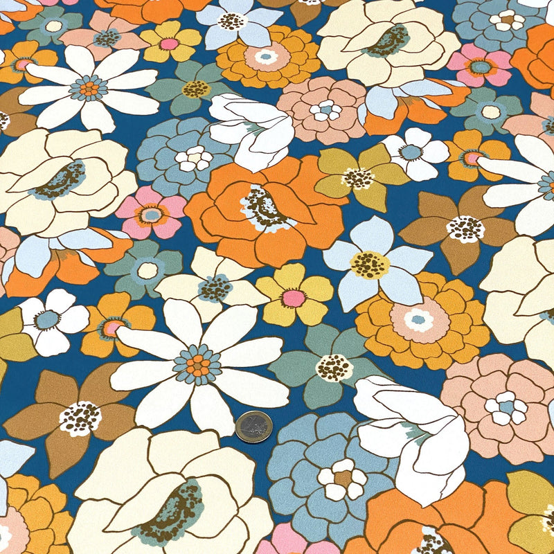 Tissu gabardine de coton SUZANNE imprimé fleurs rétro : bleu, rouille, olive - OEKO - TEX STANDARD 100 - tissuspipi.com