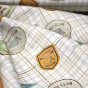 Tissu cotonnade blanc, écussons KIDS CLUB & CAMPING - OEKO - TEX - tissuspipi.com
