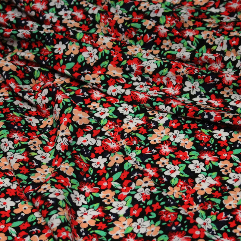 Tissu Viscose fluide fleuri rouge blanc vert et corail - tissuspipi.com