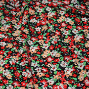 Tissu Viscose fluide fleuri rouge blanc vert et corail - tissuspipi.com