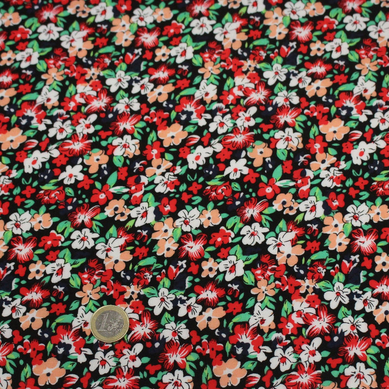 Tissu Viscose fluide fleuri rouge blanc vert et corail - tissuspipi.com