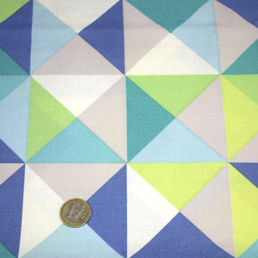 Tissu cotonnade aux triangles scandinaves verts et bleus - tissuspipi.com