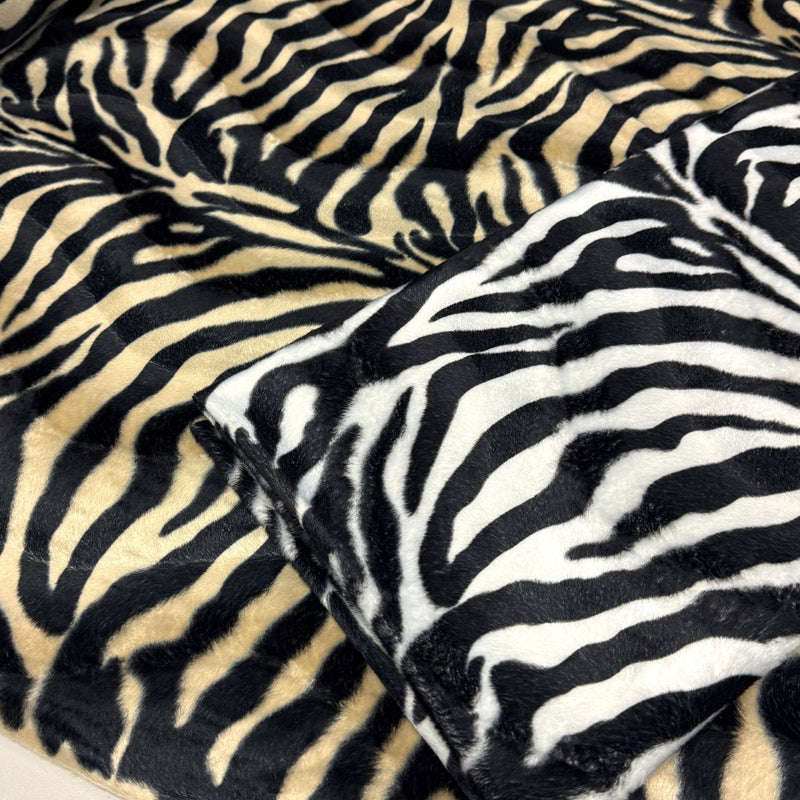 Tissu Velours imprimé motif ZEBRE : deux teintes disponibles ! - tissuspipi.com