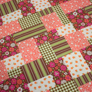 Tissu cotonnade motif patchwork imprimé floral et multicolore, tons roses, verts marrons, écrus - OEKO - TEX STANDARD 100 - tissuspipi.com