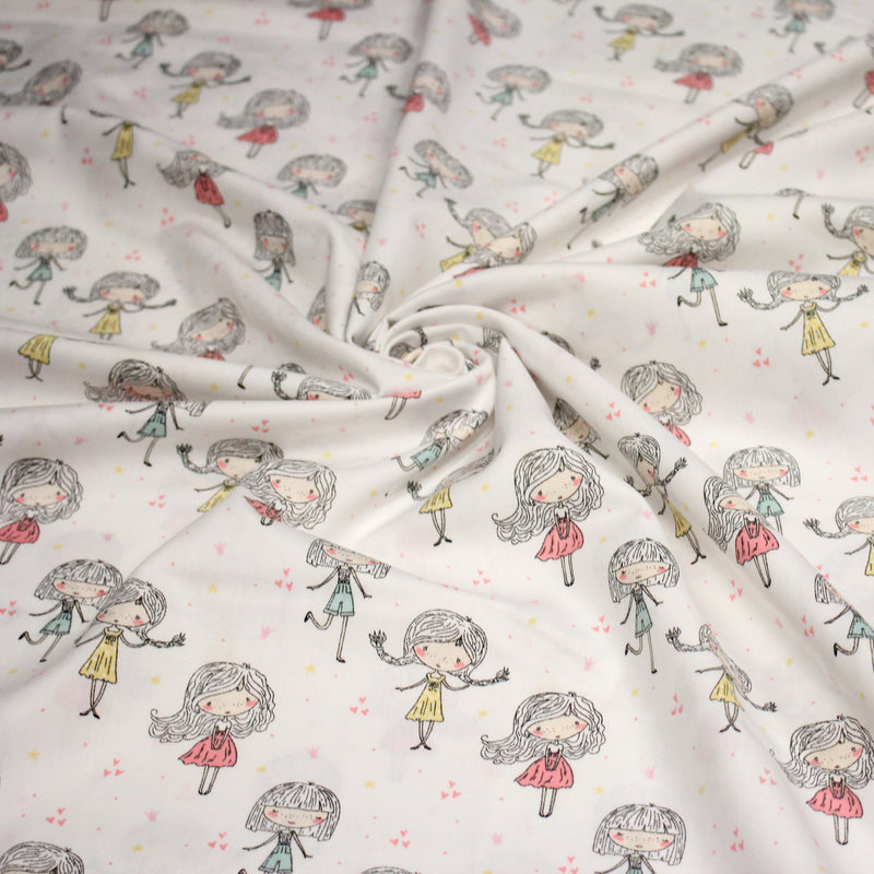 Tissu popeline coton blanc aux petits filles & petits coeurs roses - tissuspipi.com