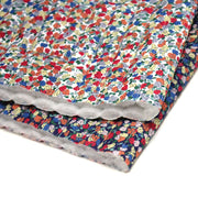 Tissu matelassé FLEURI fines fleurs : fond bleu ou fond blanc - OEKO - TEX - tissuspipi.com