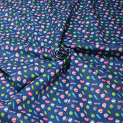 Tissu popeline coton bleu roi aux ballons de baudruches multicolores - tissuspipi.com