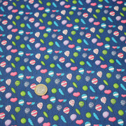 Tissu popeline coton bleu roi aux ballons de baudruches multicolores - tissuspipi.com