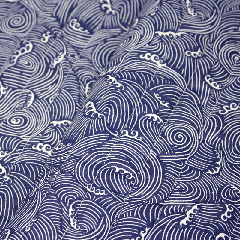 Tissu matelassé Vagues japonaises bleues & blanches, Hokusai - OEKO - TEX - tissuspipi.com
