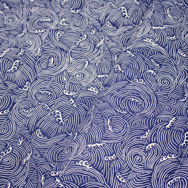 Tissu matelassé Vagues japonaises bleues & blanches, Hokusai - OEKO - TEX - tissuspipi.com