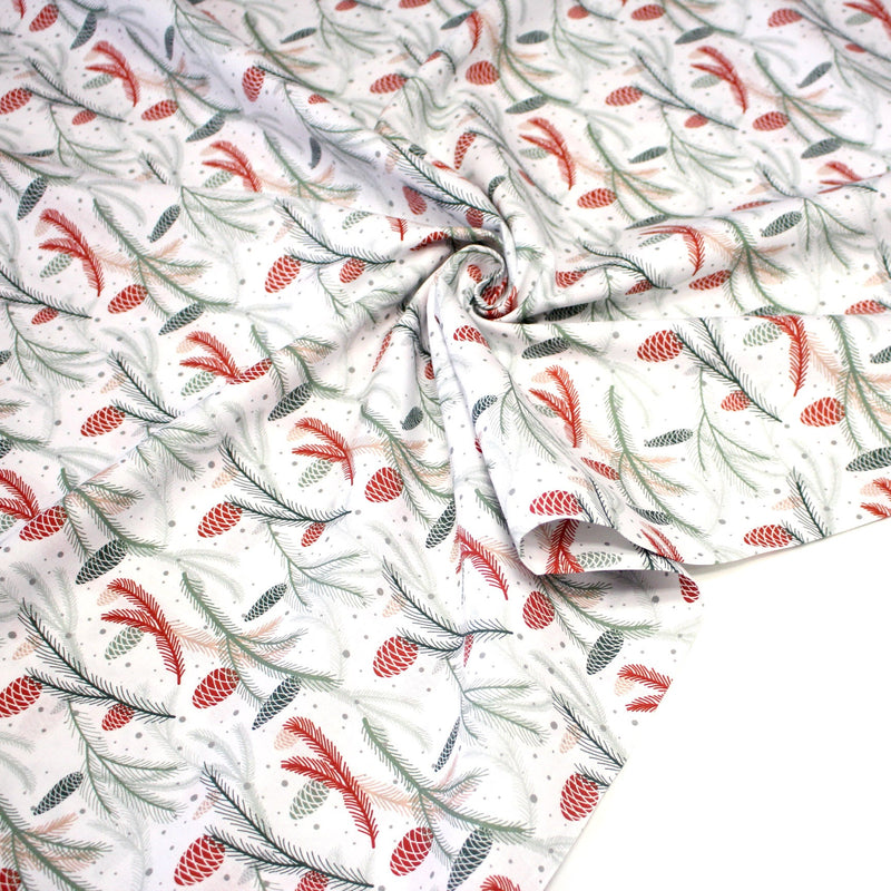 Tissu coton NOËL blanc aux branches sapins et pommes de pin rouges - OEKO - TEX - tissuspipi.com