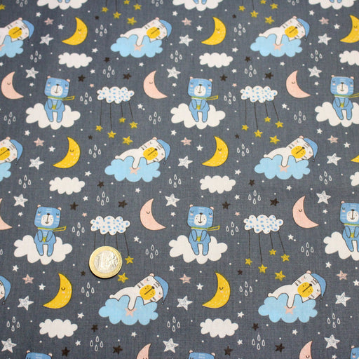 Tissu popeline coton Les ours font dodo, tons gris, bleus, roses - tissuspipi.com