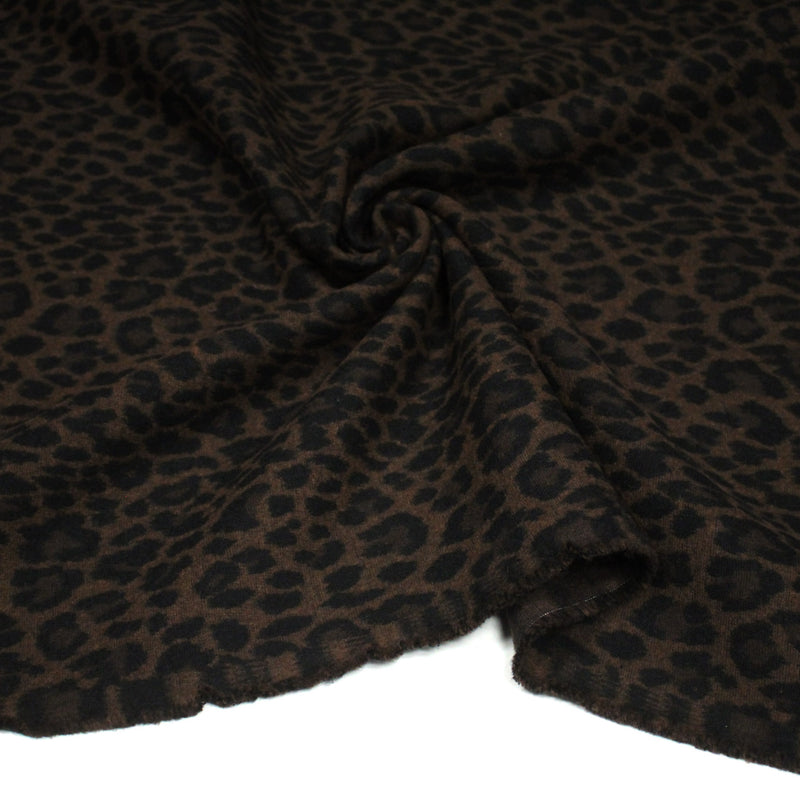 Tissu lainage motif léopard : grège & chocolat ou tout chocolat - EXCLUSIVITE FABRIQUEE EN ITALIE - tissuspipi.com