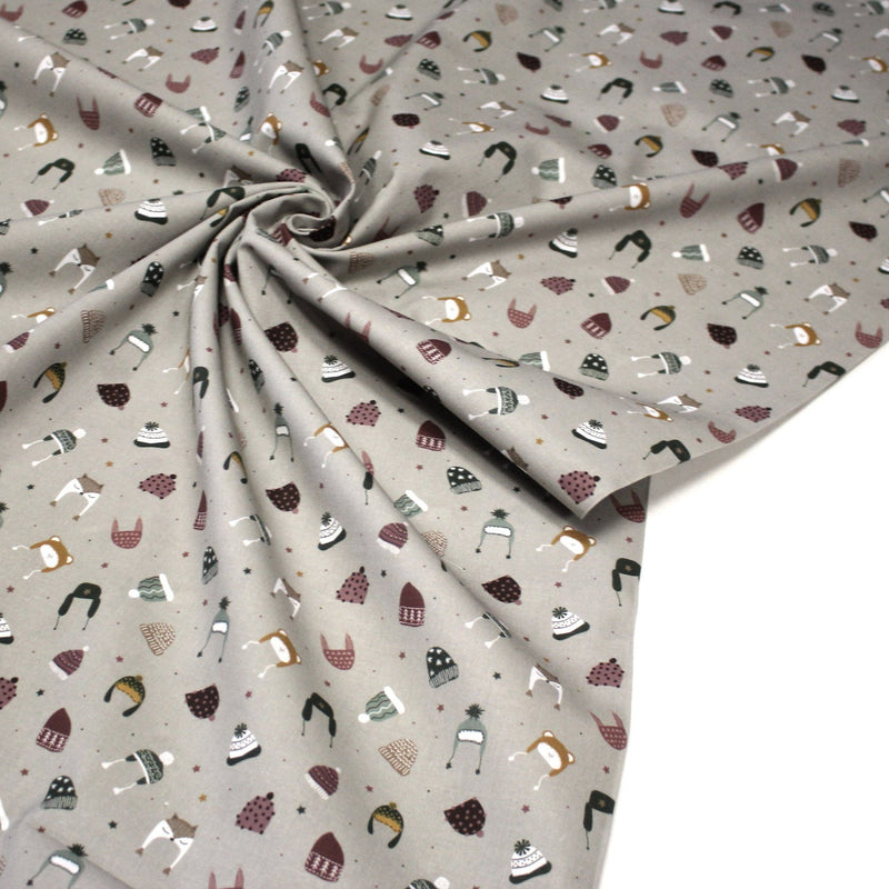 Tissu coton NOËL gris aux chapeaux, bonnets et chapkas - OEKO - TEX - tissuspipi.com