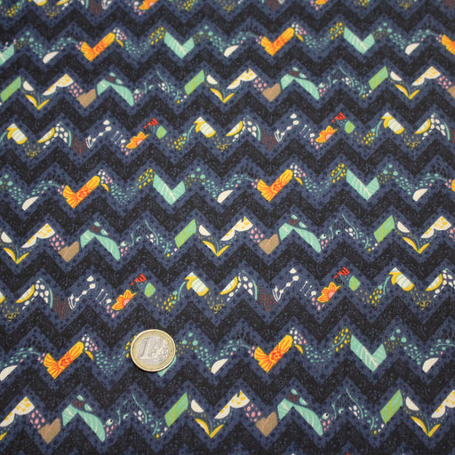 Tissu popeline coton zig zag bleu, noir et fines fleurs multicolores - tissuspipi.com