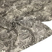 Tissu viscose fluide écru aux fleurs indiennes noires - COLLECTION KALAMKARI - tissuspipi.com
