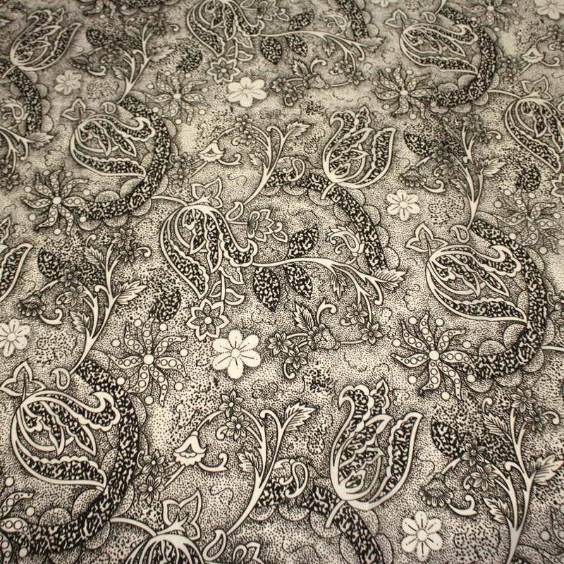 Tissu viscose fluide écru aux fleurs indiennes noires - COLLECTION KALAMKARI - tissuspipi.com