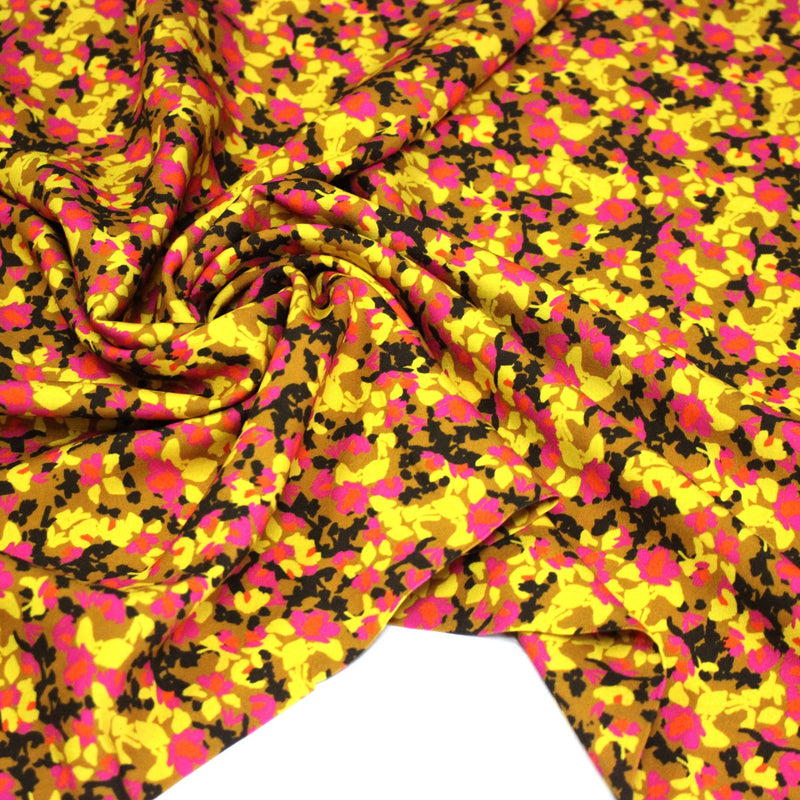 Tissu Viscose fluide MAKIA, floral jaune et rose, fond ocre - STANDARD 100 OEKO - TEX - tissuspipi.com