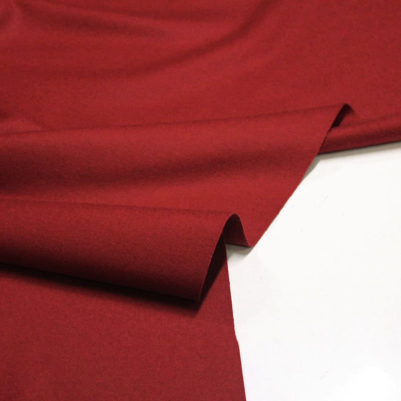 Tissu drap de laine rouge garance uni - le tissu parfait pour l'uniforme de hussard napoléonien, armée française XIVème et armée française 1914 - tissuspipi.com