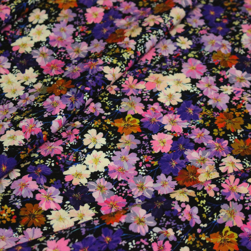 Tissu Viscose fluide ZATA floral parme et violet fond noir – STANDARD 100 OEKO - TEX - tissuspipi.com