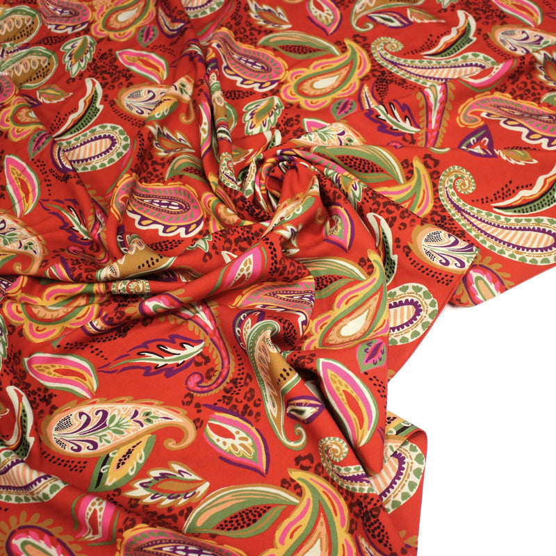 Tissu Viscose fluide ANJALI motif cachemire multicolore fond rouge – STANDARD 100 OEKO - TEX - tissuspipi.com