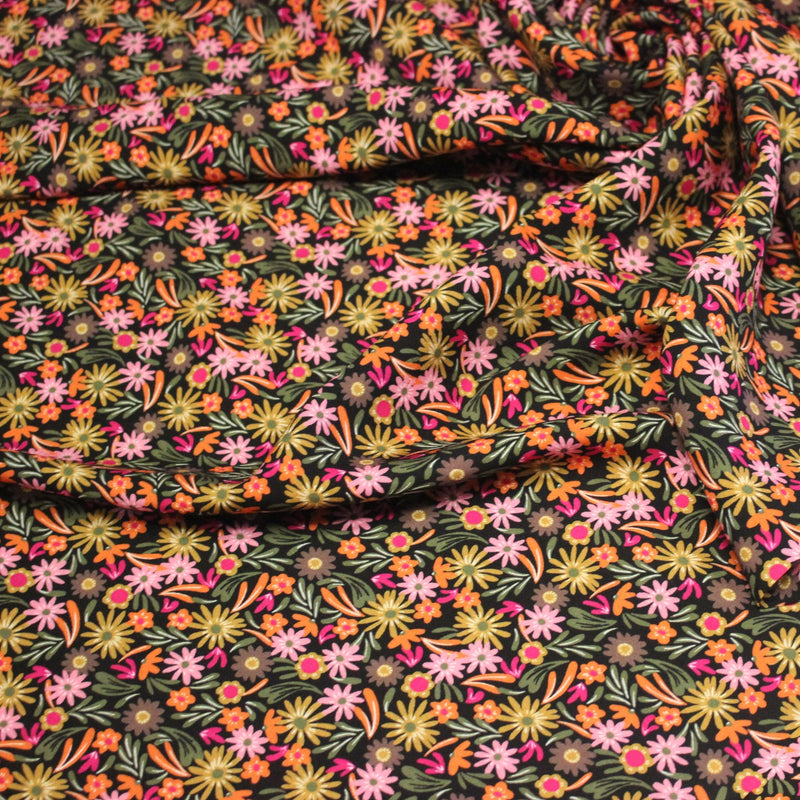 Tissu Viscose fluide JOLI petit fleuri rose ocre vert fond noir – STANDARD 100 OEKO - TEX - tissuspipi.com