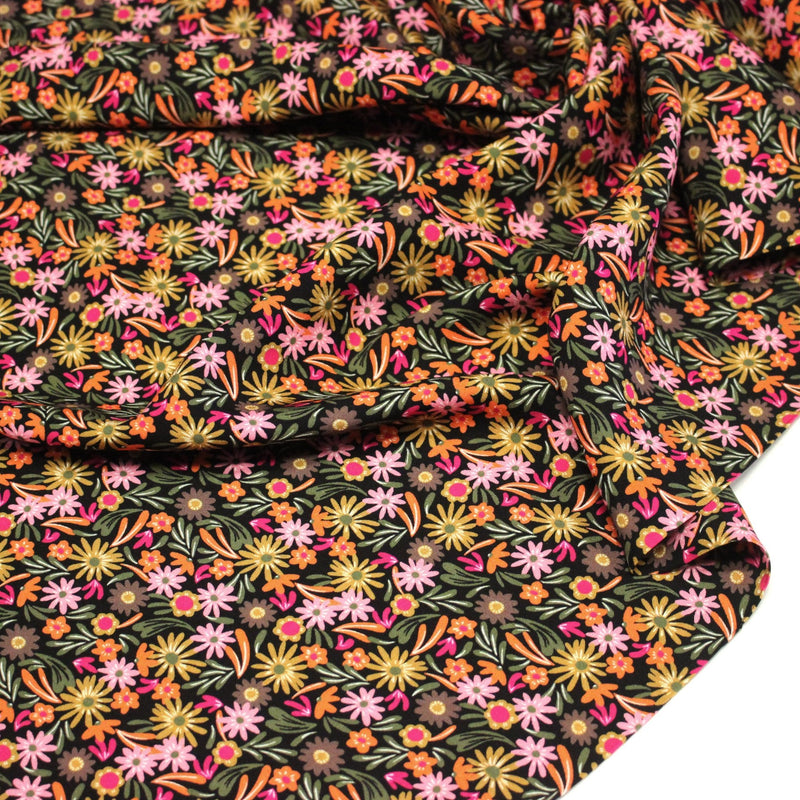 Tissu Viscose fluide JOLI petit fleuri rose ocre vert fond noir – STANDARD 100 OEKO - TEX - tissuspipi.com