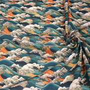 Tissu cotonnade motif japonais de la vague Kanagawa d’Hokusai, tons vert canard, oranges et blancs - OEKO - TEX - tissuspipi.com