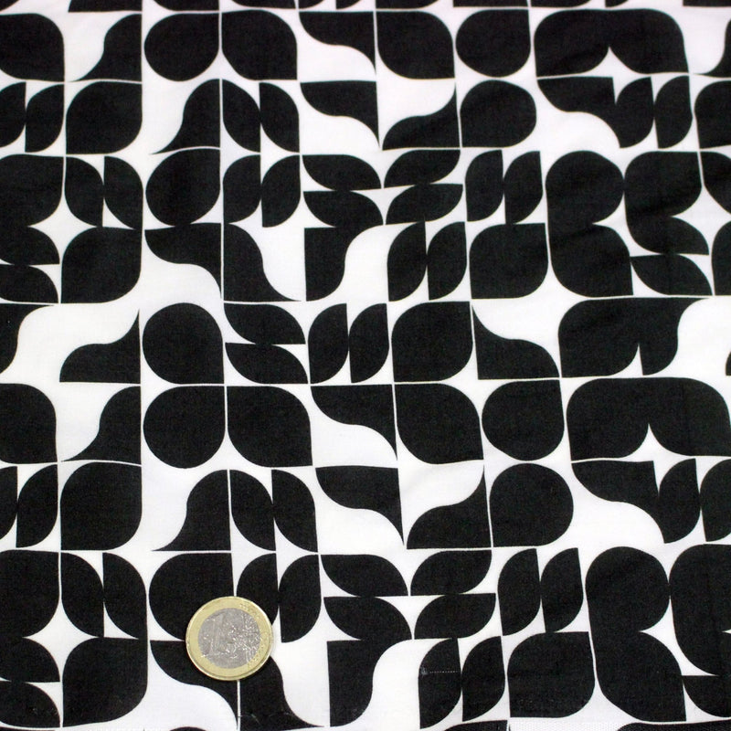 Tissu viscose fluide SEVENTIES, motif géométrique noir et blanc - STANDARD 100 OEKO - TEX - tissuspipi.com