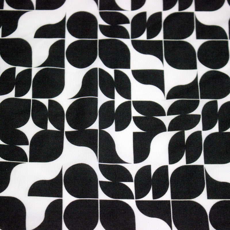 Tissu viscose fluide SEVENTIES, motif géométrique noir et blanc - STANDARD 100 OEKO - TEX - tissuspipi.com