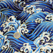 Tissu cotonnade motif japonais VAGUES HOKUSAI dorées, bleu ou rouge - COLLECTION JAPON DORÉ - tissuspipi.com