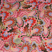 Tissu cotonnade motif japonais LES PLUMES DE PAON dorées, bleu turquoise ou rose fuchsia - COLLECTION JAPON DORÉ - tissuspipi.com