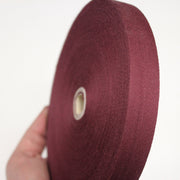 Ruban sergé de coton rouge bordeaux 20mm - Galette de 50 mètres - Fabrication française - tissuspipi.com
