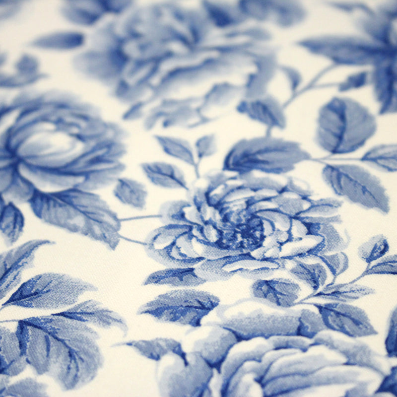 Tissu cotonnade HAMPTON BLOOM, motif britannique fleuri bleu ou rose - OEKO - TEX STANDARD 100 - tissuspipi.com