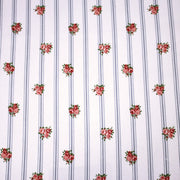 Tissu cotonnade PRIMROSE LANE, motif britannique fleuri : roses et fines rayures bleues - OEKO - TEX STANDARD 100 - tissuspipi.com