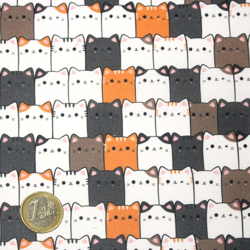 Tissu cotonnade KAWAII aux chats japonais blancs, gris et roux - OEKO - TEX - tissuspipi.com