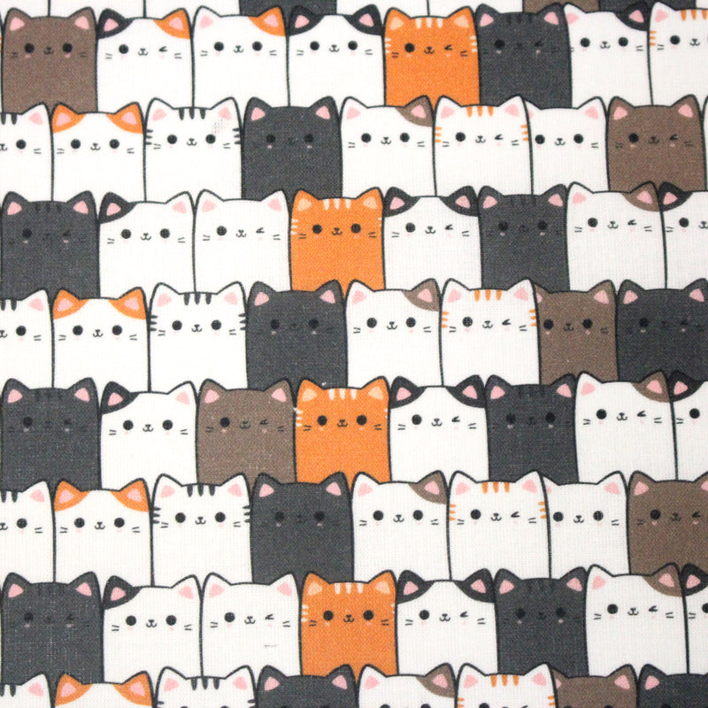 Tissu cotonnade KAWAII aux chats japonais blancs, gris et roux - OEKO - TEX - tissuspipi.com