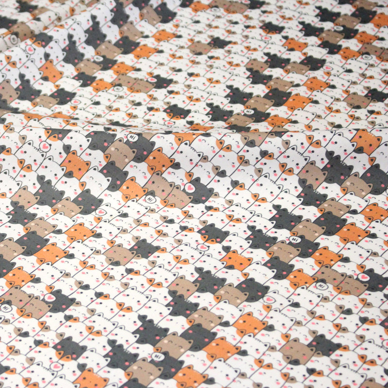 Tissu cotonnade KAWAII aux chats japonais blancs, gris et roux - OEKO - TEX - tissuspipi.com