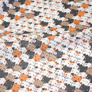 Tissu cotonnade KAWAII aux chats japonais blancs, gris et roux - OEKO - TEX - tissuspipi.com