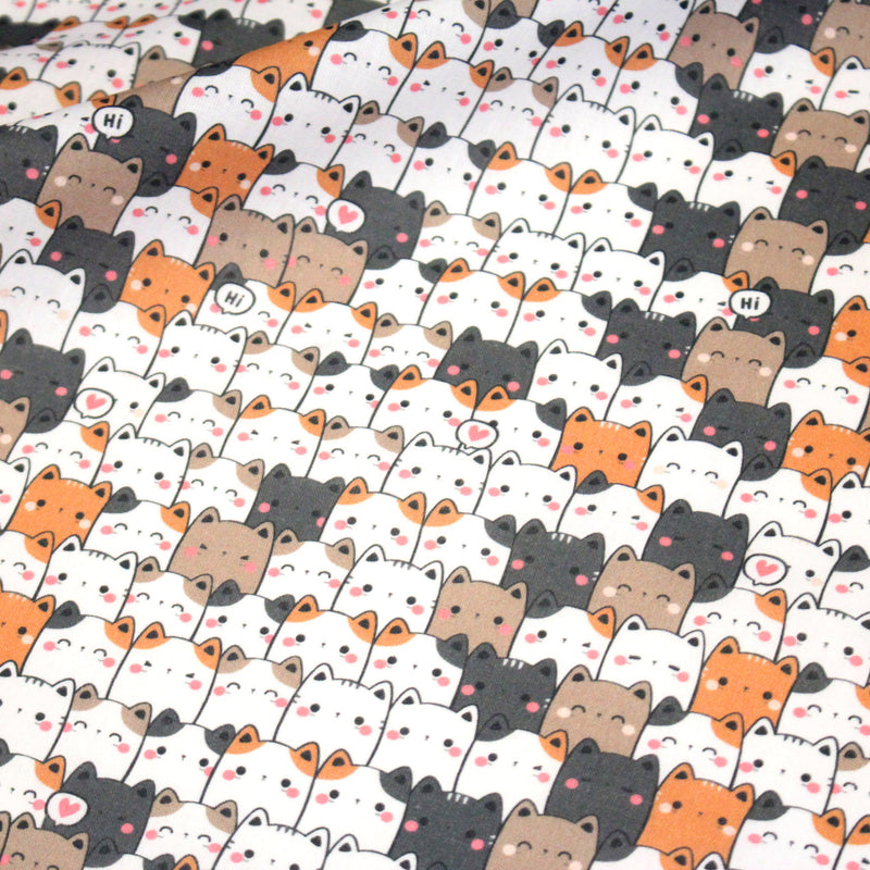 Tissu cotonnade KAWAII aux chats japonais blancs, gris et roux - OEKO - TEX - tissuspipi.com